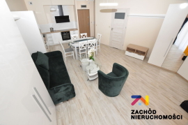 Przestronna Kawalerka 40 M2 W Apartamentowcu